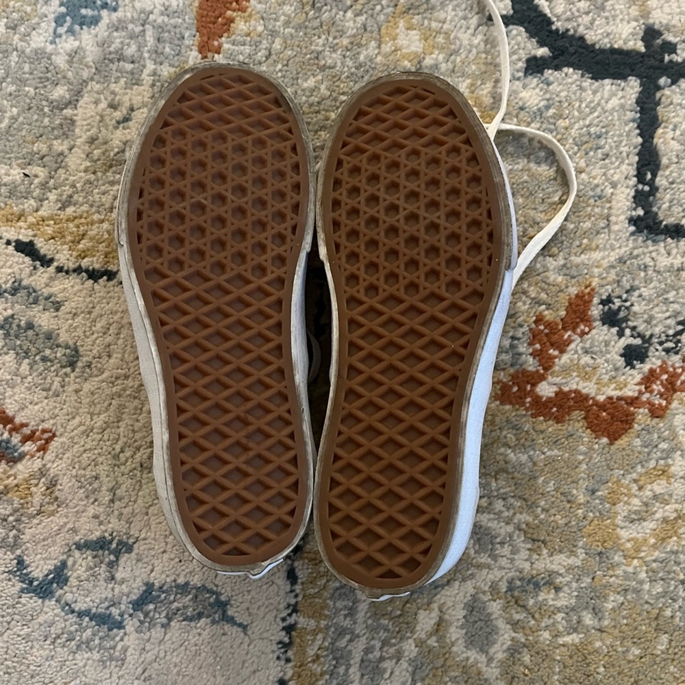 Vans - Picture 6 of 6